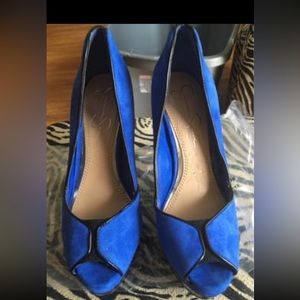 Jessica Simpson Size 6 suede heels 
Cobalt blue & black 
Never worn outside